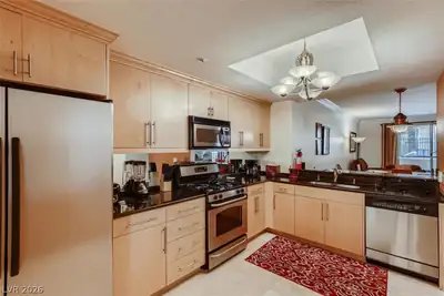 210 East Flamingo Road 137 Kitchen