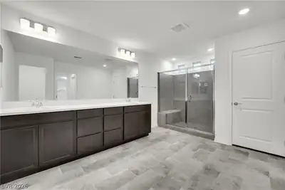 7710 Weekes Court, Las Vegas, NV 89113 Primary Bathroom