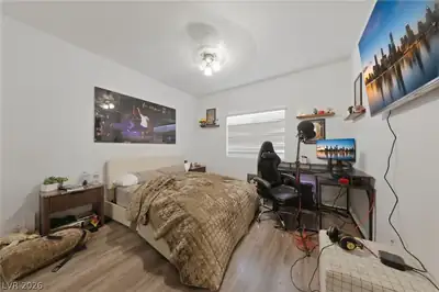 10553 Pine Glen Avenue 104 Bedroom