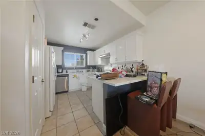 10553 Pine Glen Avenue 104 Kitchen