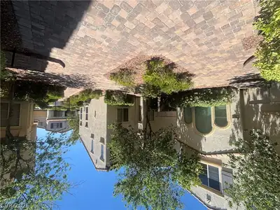 1895 Ardilea Street, Las Vegas, NV 89135 Courtyard