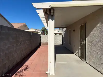 5002 Mascaro Drive Patio