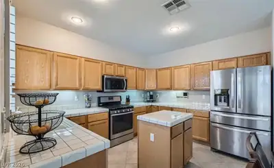 2525 Huber Heights Drive, Las Vegas, NV 89128 Kitchen