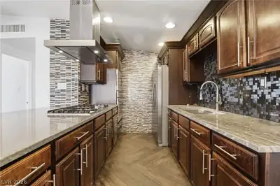 2843 Flower Avenue, North Las Vegas, NV 89030 Kitchen
