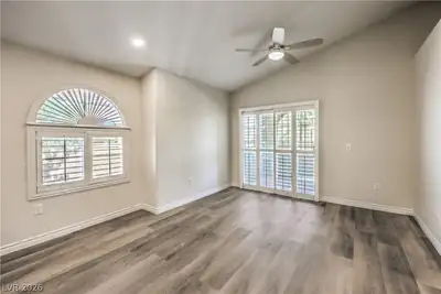 7950 West Flamingo Road 2185 Bedroom