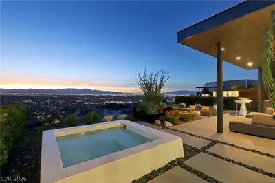 375 Tranquil Peak Court, Henderson