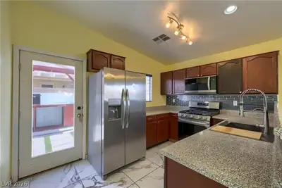 5205 Mineral Lake Drive Kitchen