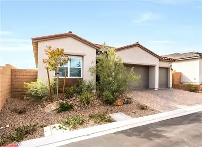 10239 Meandering Dell Avenue, Las Vegas, NV 89166 Front of Structure
