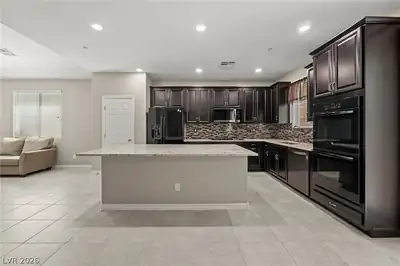 3187 Rowan Brook Avenue Kitchen