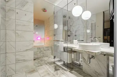 4381 West Flamingo Road 8304 Primary Bathroom