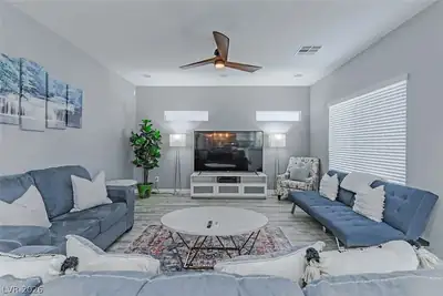 5661 Belgrano Vista Drive Living Room