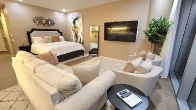 3722 Las Vegas Boulevard 809 Bedroom