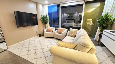 3722 Las Vegas Boulevard 809 Living Room