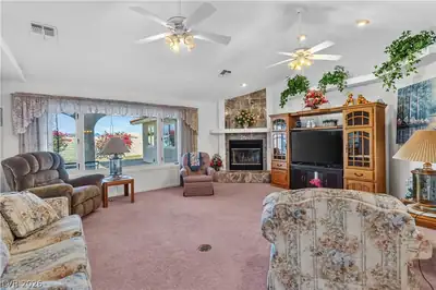 2055 Cholla Way, Laughlin, NV 89029 Living Room
