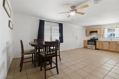 2990 Ferndale Street, Las Vegas, NV 89121 Kitchen