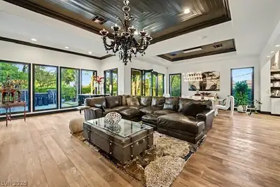 24 Panorama Crest Avenue, Las Vegas, NV 89135 