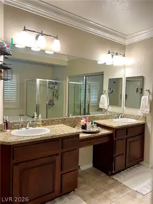 6505 Collingsworth Street, Las Vegas, NV 89131 Primary Bathroom