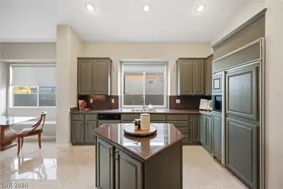 628 Via Linda Court, Las Vegas, NV 89144 Kitchen