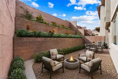 633 Infinity Ridge Street, Las Vegas, NV 89138 Patio