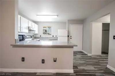 5326 Swenson Street 61, Las Vegas, NV 89119 Kitchen