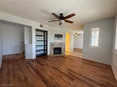 10221 Delray Beach Avenue 102 Living Room