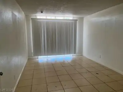 1423 Sombrero Drive 2 Living Room