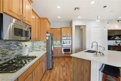 7305 Cypress Run Drive, Las Vegas, NV 89131 Kitchen