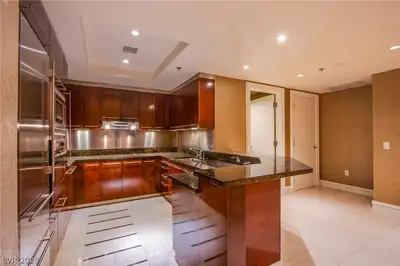 2700 Las Vegas Boulevard 2702 Kitchen