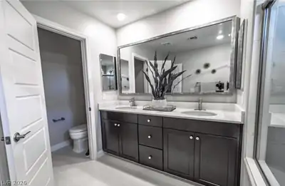 8781 Cotovia Avenue, Las Vegas, NV 89148 Primary Bathroom