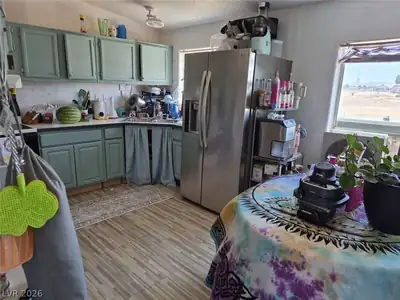 2271 Tough Boy Road Kitchen