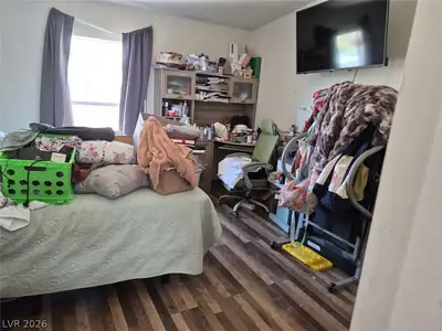 2271 Tough Boy Road Bedroom