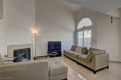 5450 Morris Street 1220 Living Room