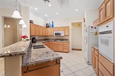 10312 Bent Brook Place, Las Vegas, NV 89134 Kitchen