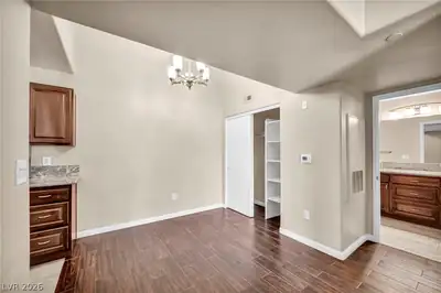 950 Seven Hills Drive 3026 Bedroom