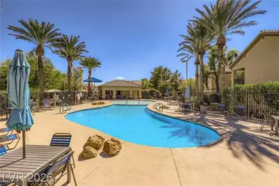 6630 FLAMINIAN LN Lane 204 Pool
