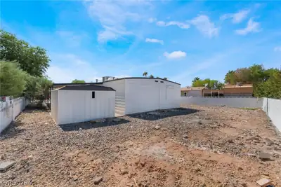 280 Sir Phillip Street Yard