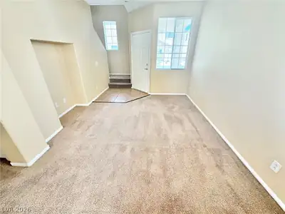 10424 Palm Village Street Living Room