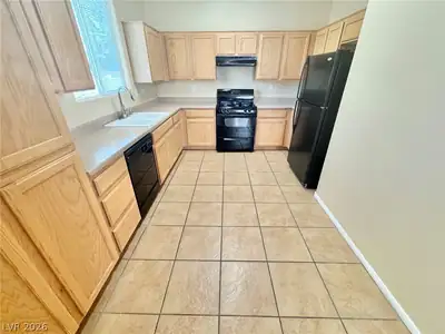 10424 Palm Village Street Kitchen