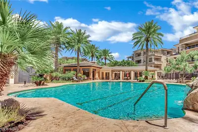 9141 Las Manaitas Avenue 301 Pool