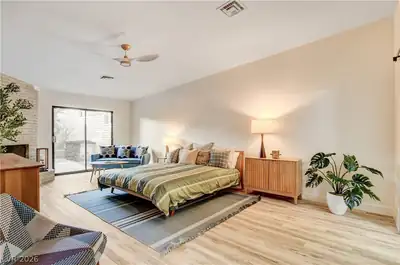 2100 Plaza Del Padre, Las Vegas, NV 89102 Bedroom