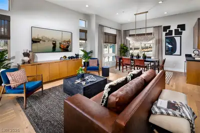 642 Talon Ridge Street Living Room