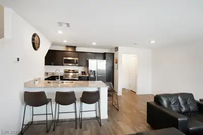 6811 Dark Gunmetal Court, North Las Vegas, NV 89086 Kitchen