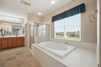 2440 Ram Crossing Way, Henderson, NV 89074 Primary Bathroom