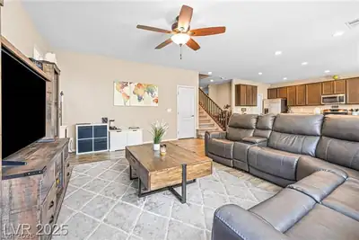10523 Laurel Mountain Lane Living Room