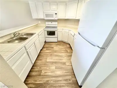 6250 West Flamingo Road 109 Kitchen