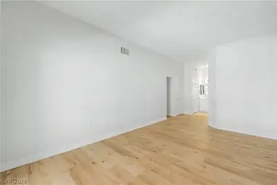 9303 Gilcrease Avenue 2195 Primary Bedroom
