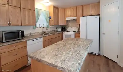 2586 South Miner Road Kitchen