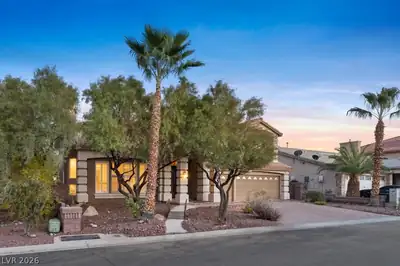 7550 Jacaranda Bay Street, Las Vegas, NV 89139 Front of Structure