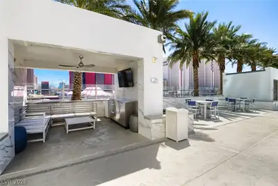 2700 Las Vegas Boulevard 1103 Patio
