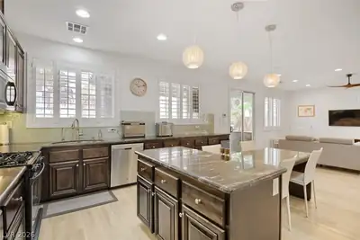 1153 Orphington Court, Henderson, NV 89002 Kitchen